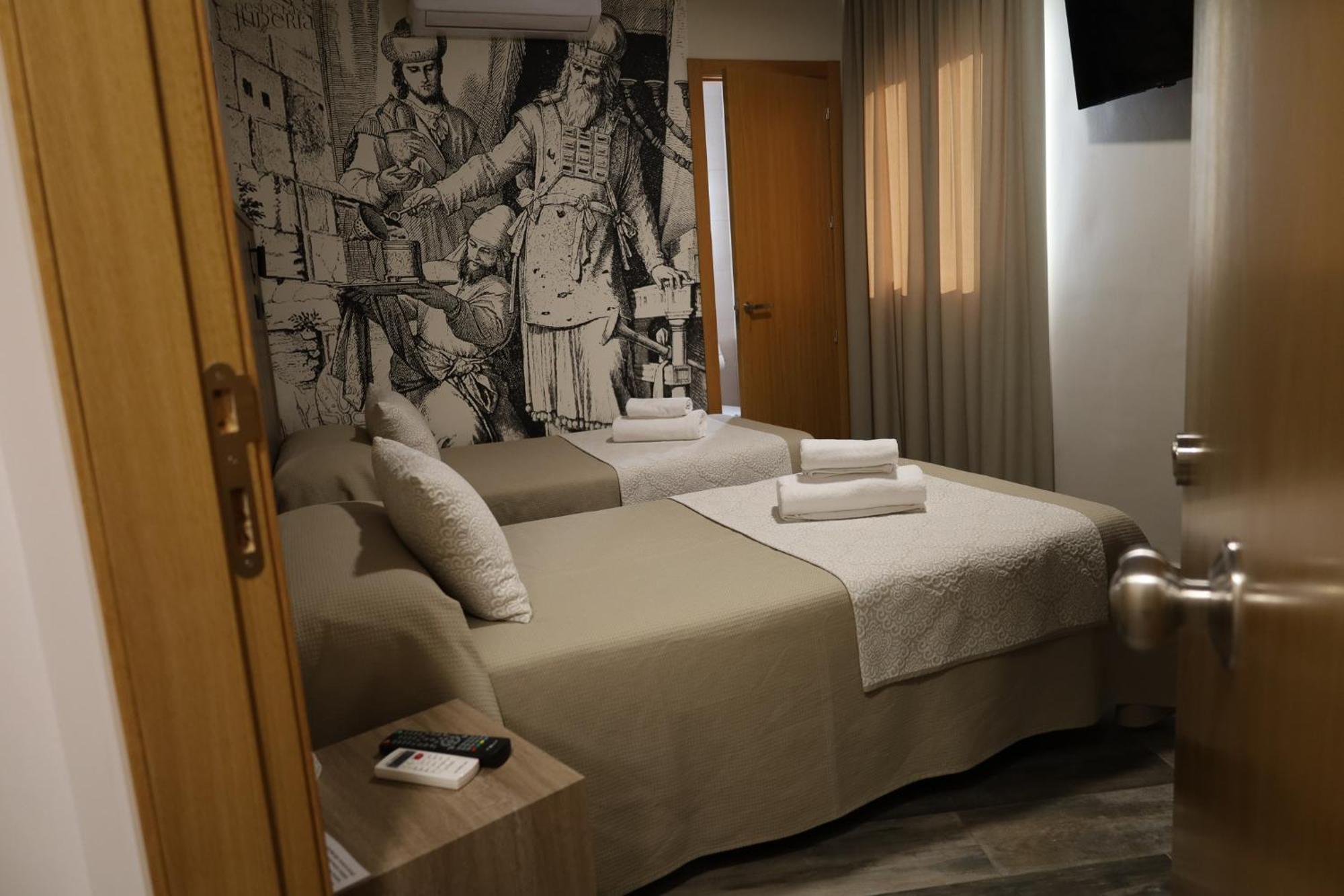 Hospedium Dlj Hostal Tematico Desde La Juderia Arjona Εξωτερικό φωτογραφία